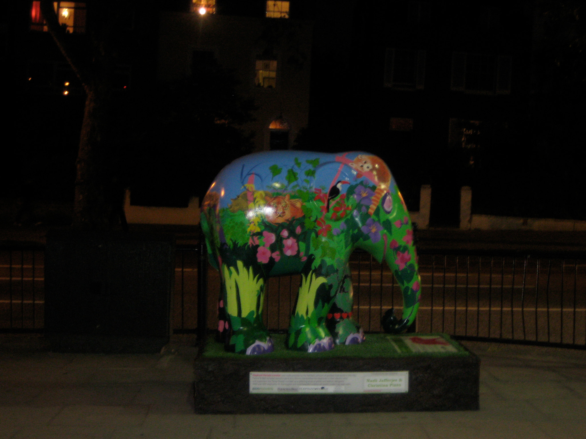 Canon DIGITAL IXUS 75 sample photo. Elephant parade o photography