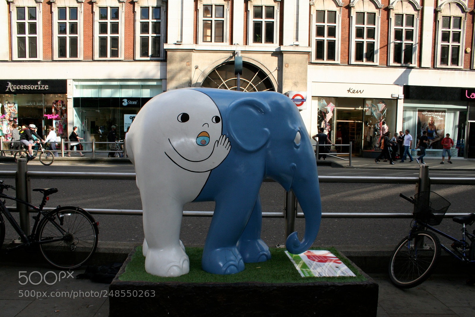 Canon EOS 350D (EOS Digital Rebel XT / EOS Kiss Digital N) sample photo. Elephant parade o photography