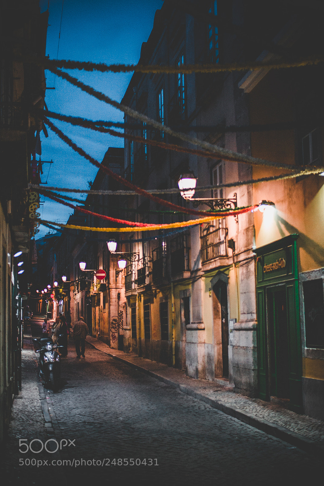 Canon EOS 40D sample photo. Night walk through bairro photography