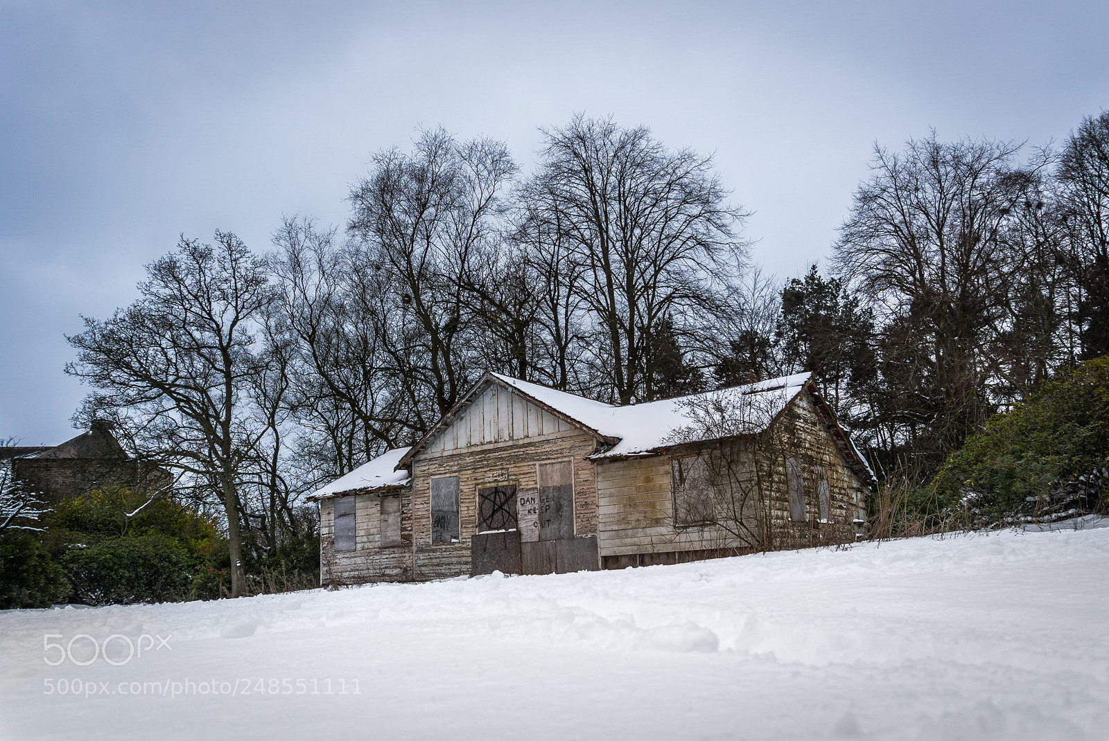 Sony a6000 sample photo. Abandoned cottage on the photography