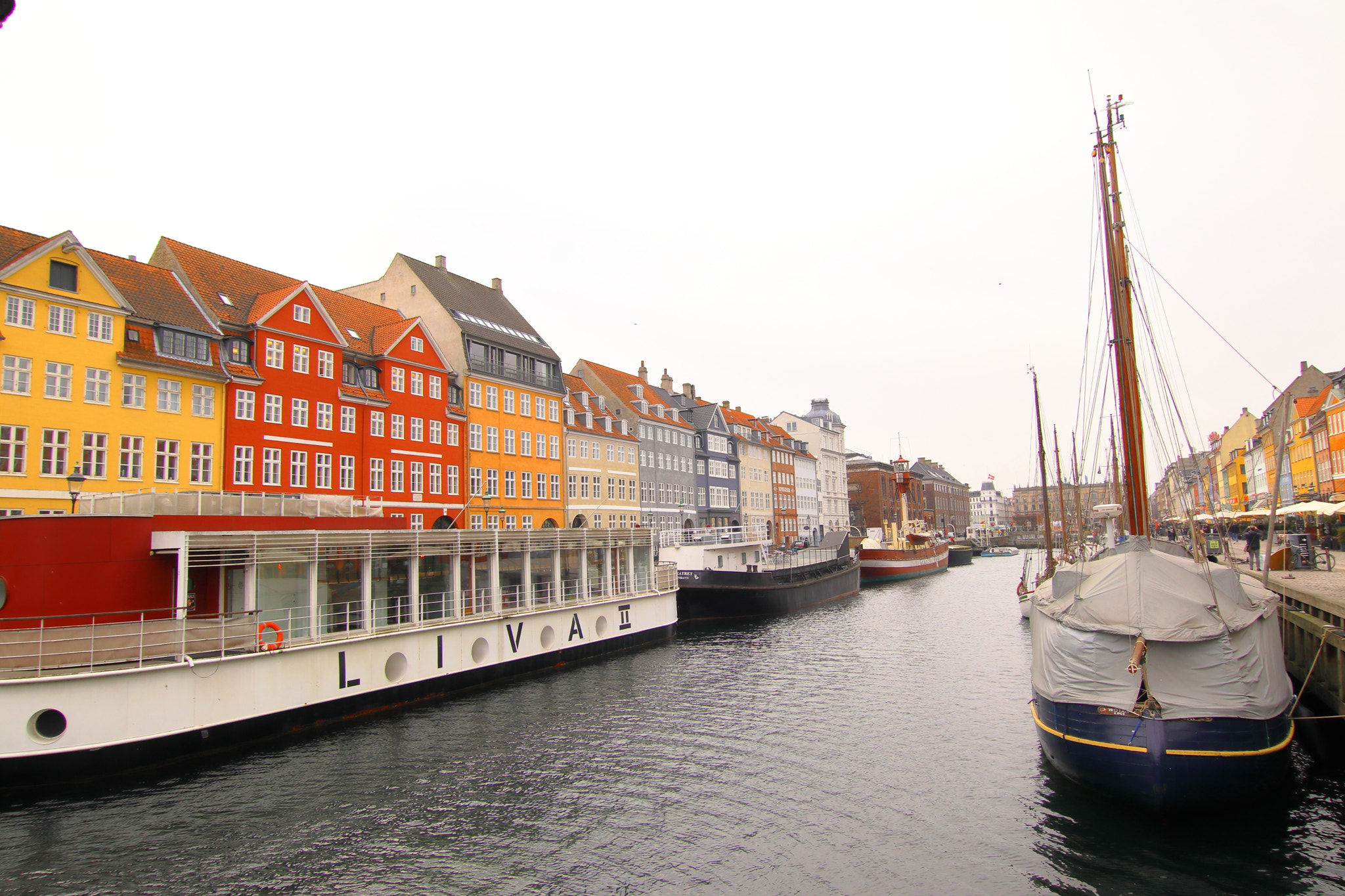 Canon EOS M5 sample photo. Nyhavn canal photography