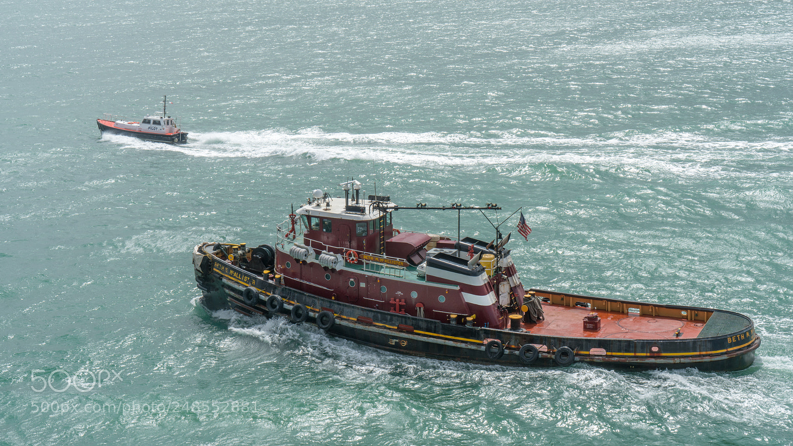 Sony a7R II sample photo. Tug and pilot photography