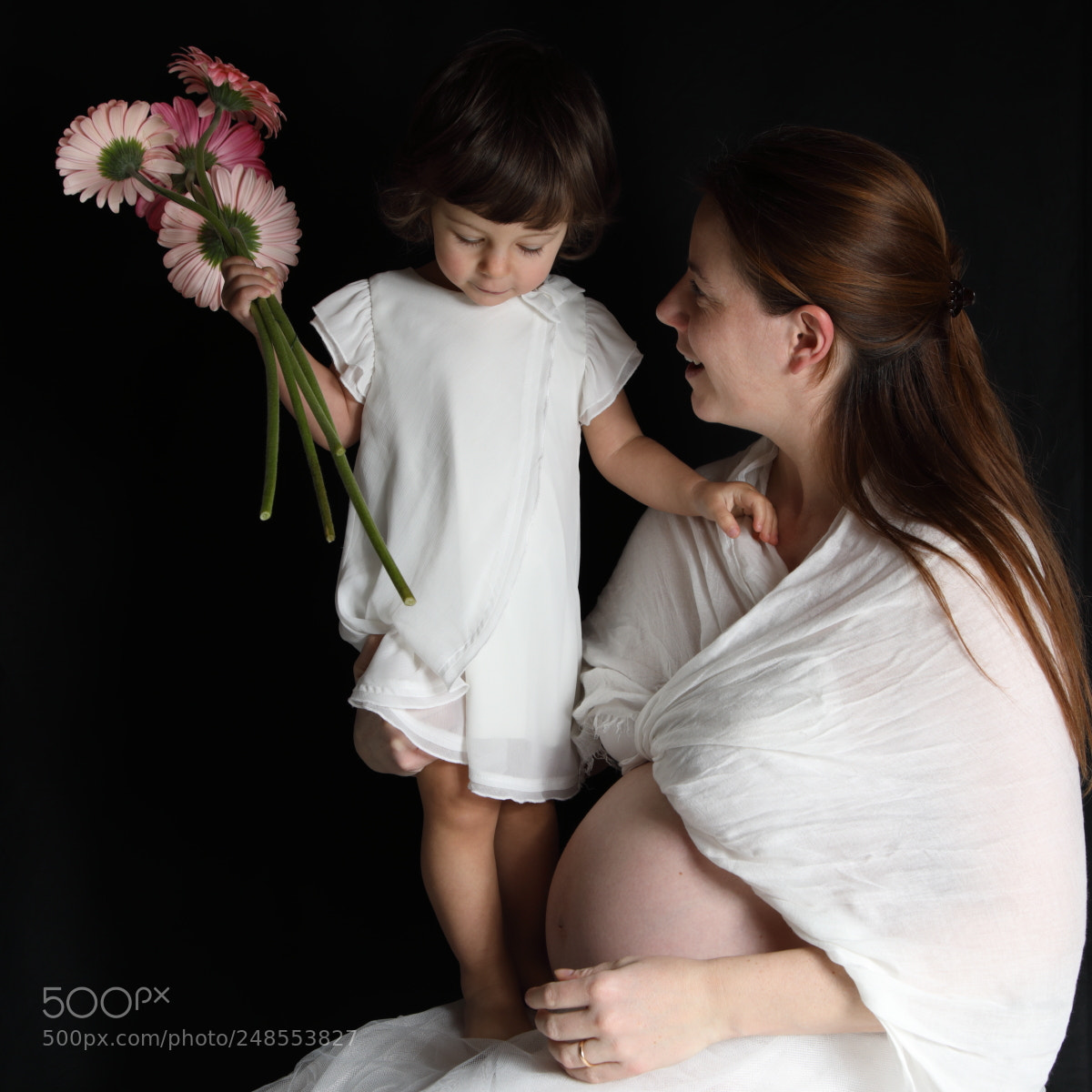 Canon EF 24-105mm F4L IS USM sample photo. Motherhood photography