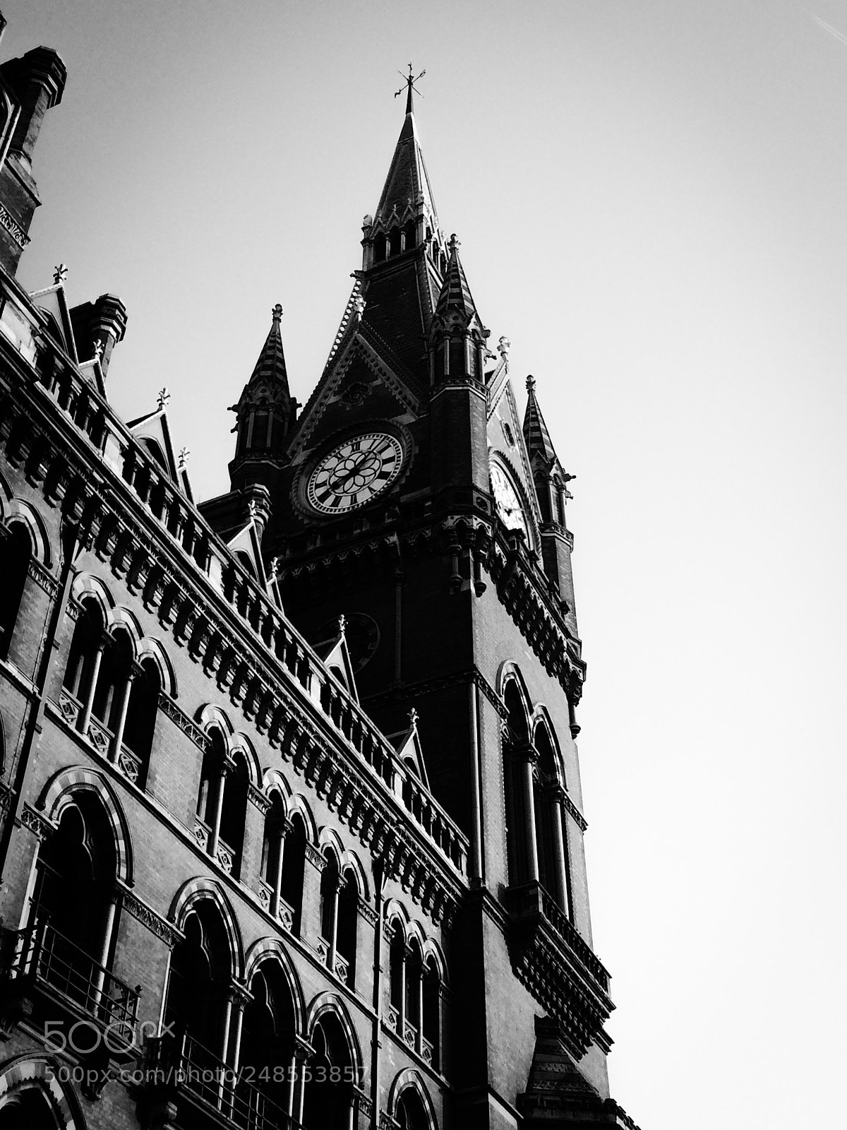 Apple iPhone 5s sample photo. St pancras london photography