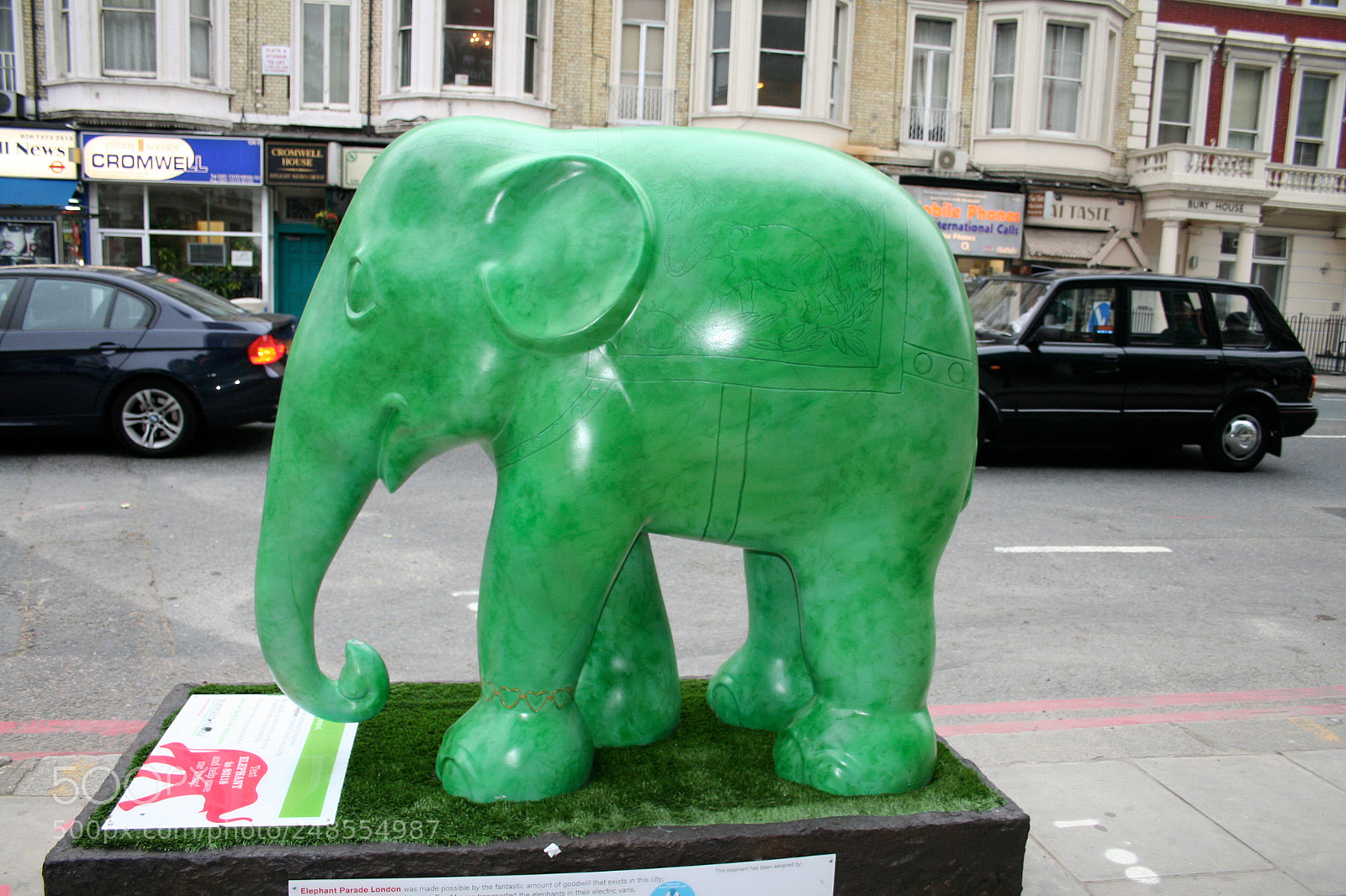 Canon EOS 350D (EOS Digital Rebel XT / EOS Kiss Digital N) sample photo. Elephant parade o photography
