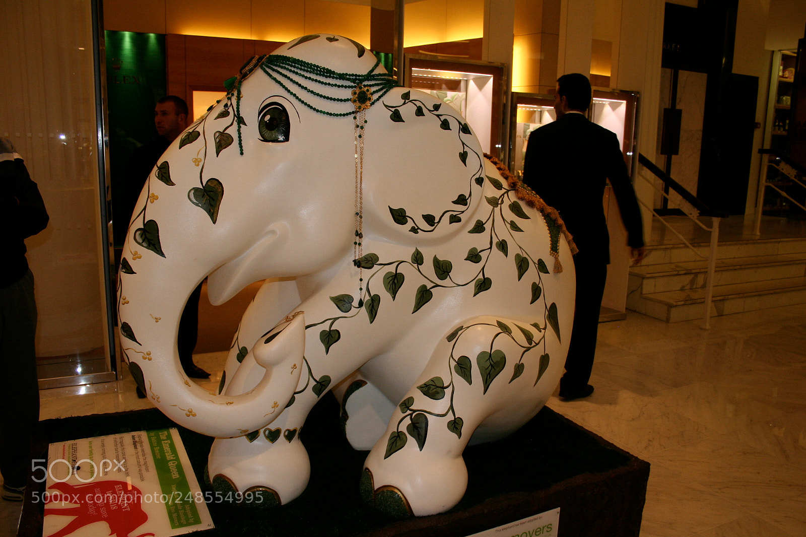 Canon EOS 350D (EOS Digital Rebel XT / EOS Kiss Digital N) sample photo. Elephant parade o photography