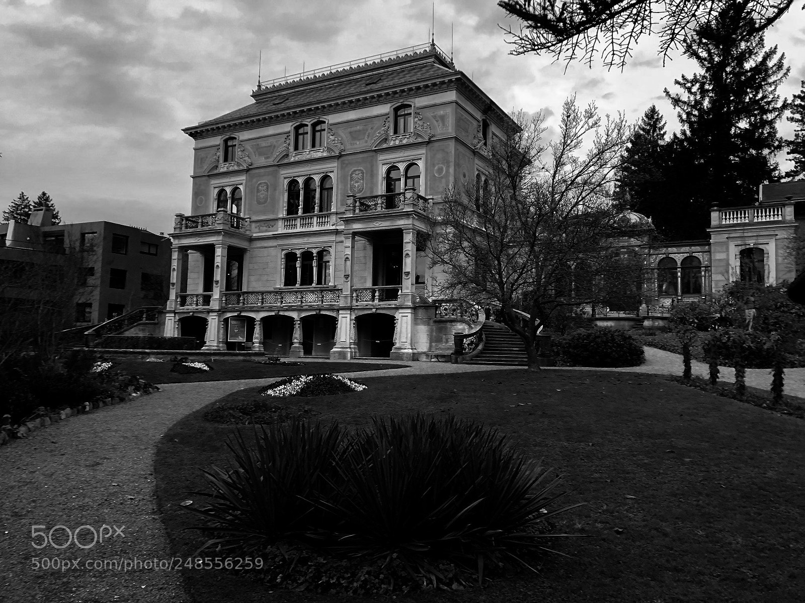 Apple iPhone X sample photo. House in zurich photography