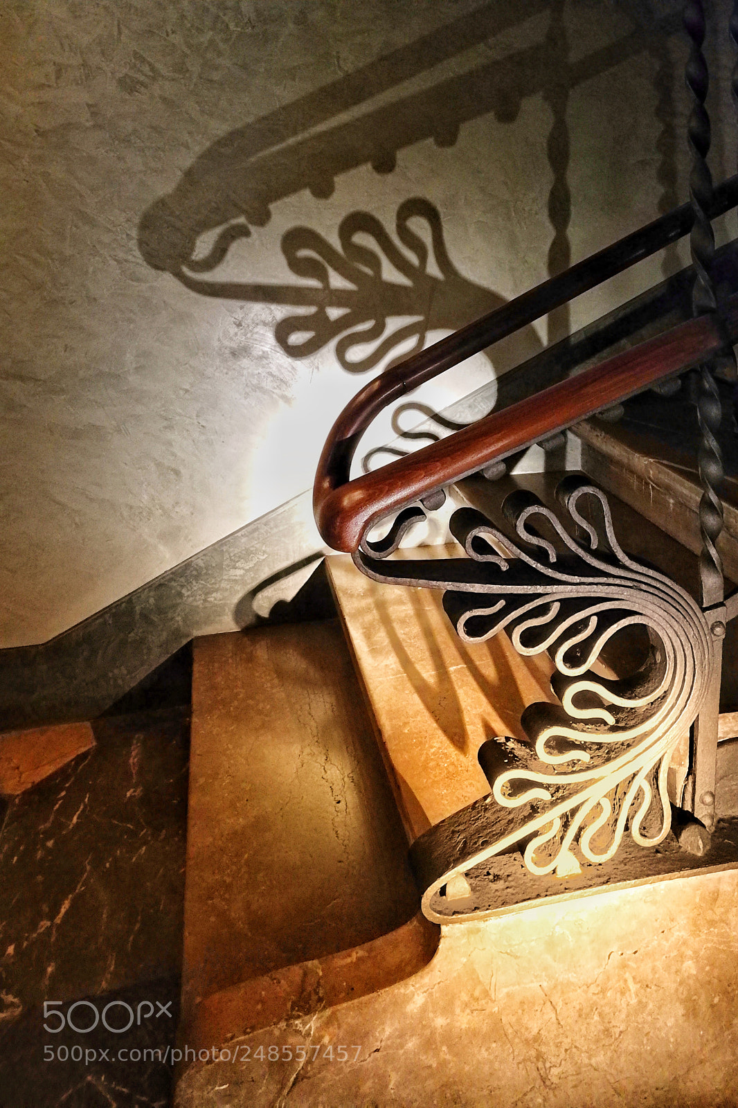 HUAWEI P10 sample photo. Palau güell ii photography