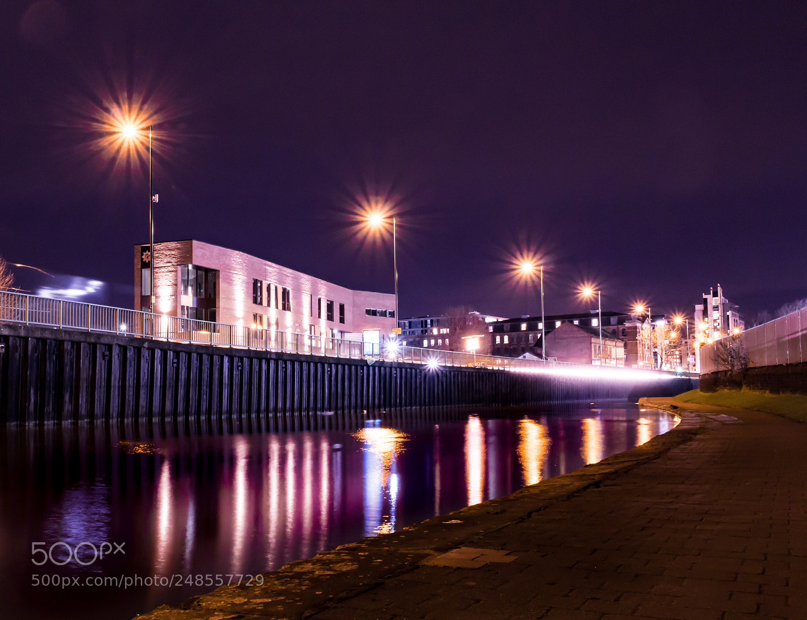 Canon EOS 100D (EOS Rebel SL1 / EOS Kiss X7) sample photo. Fire station canal reflection photography