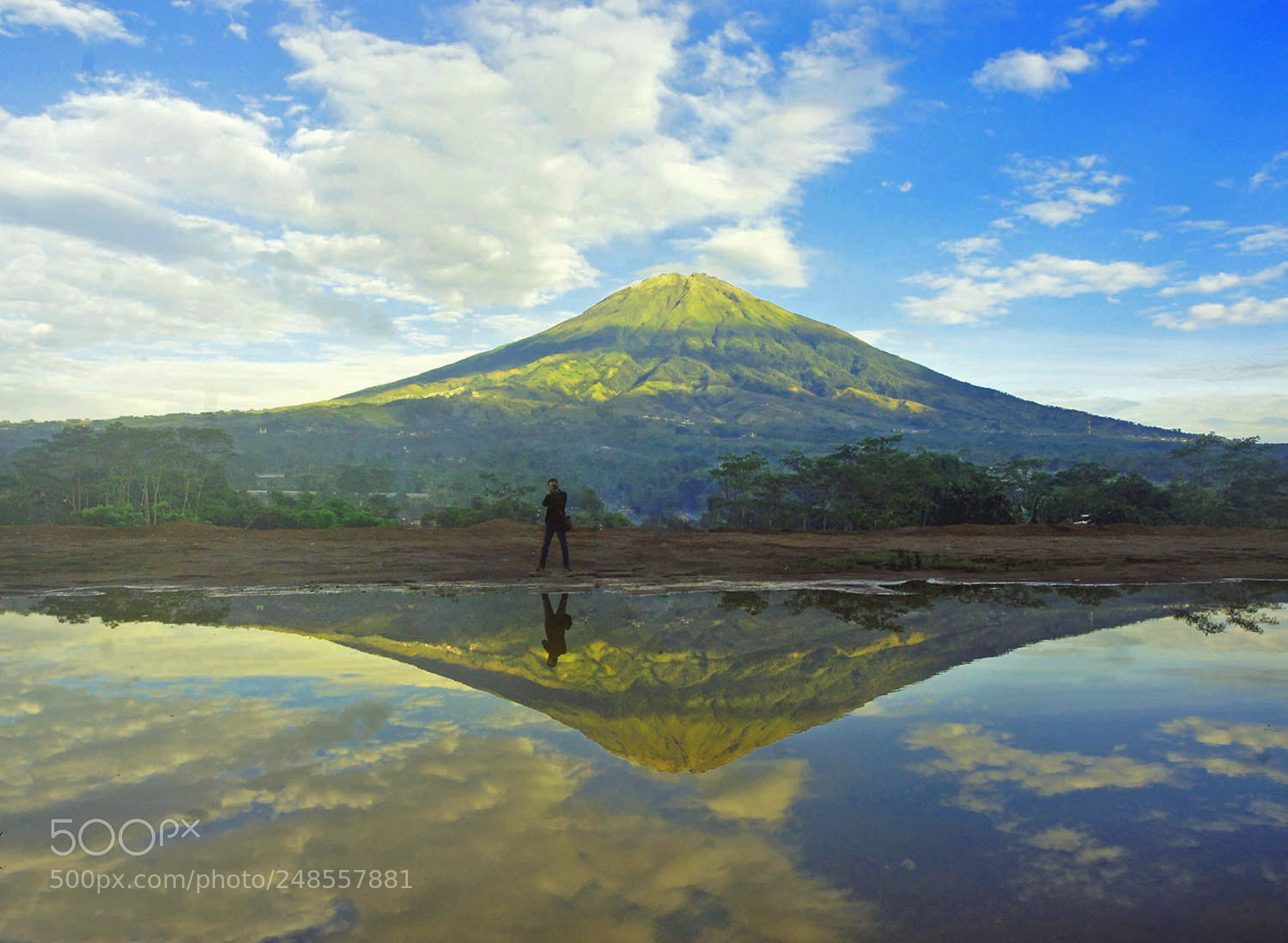 Nikon D200 sample photo. Majestic mt. sumbing photography