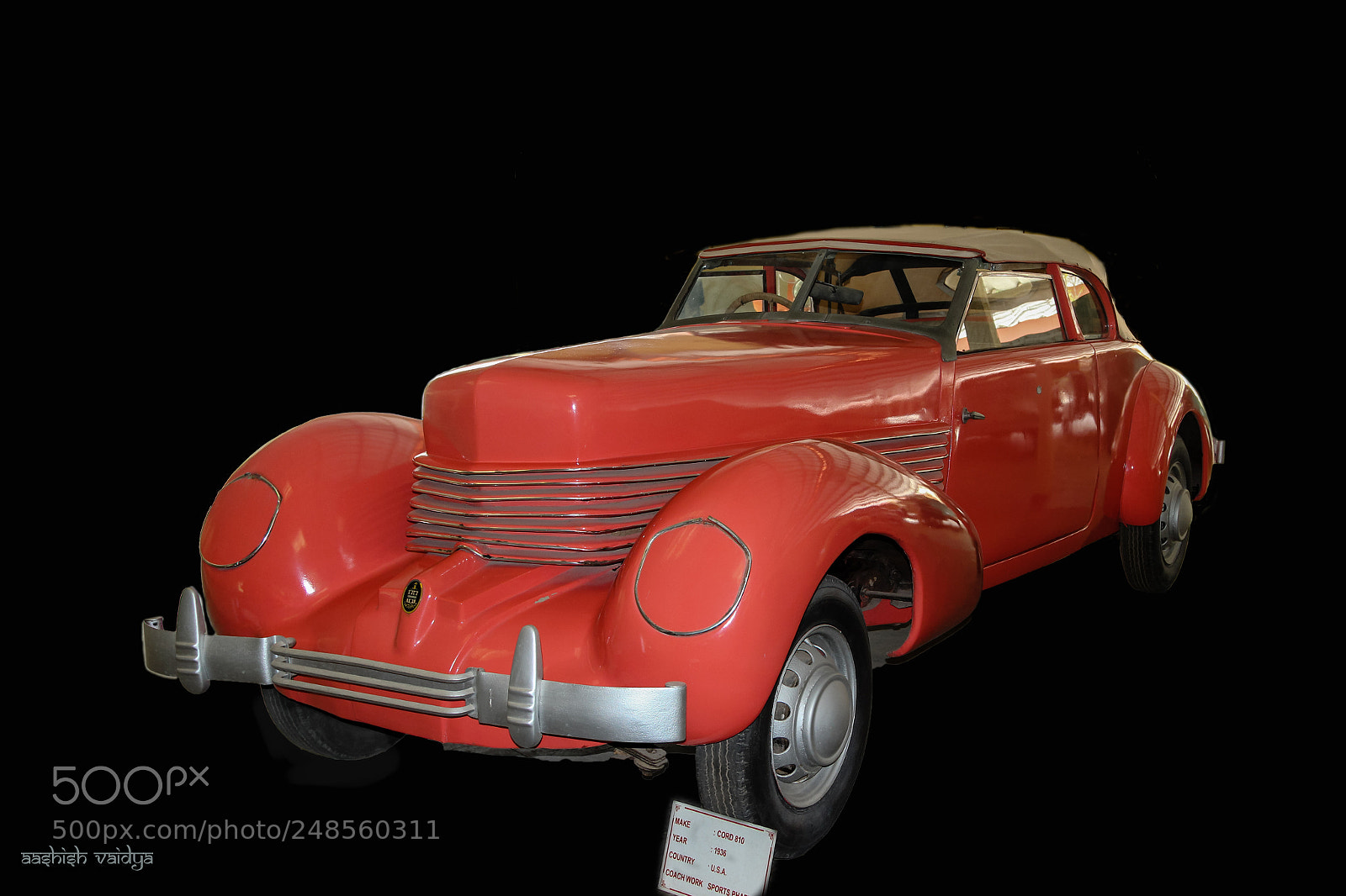 Canon EOS 600D (Rebel EOS T3i / EOS Kiss X5) sample photo. Vintage car: cord 810 photography