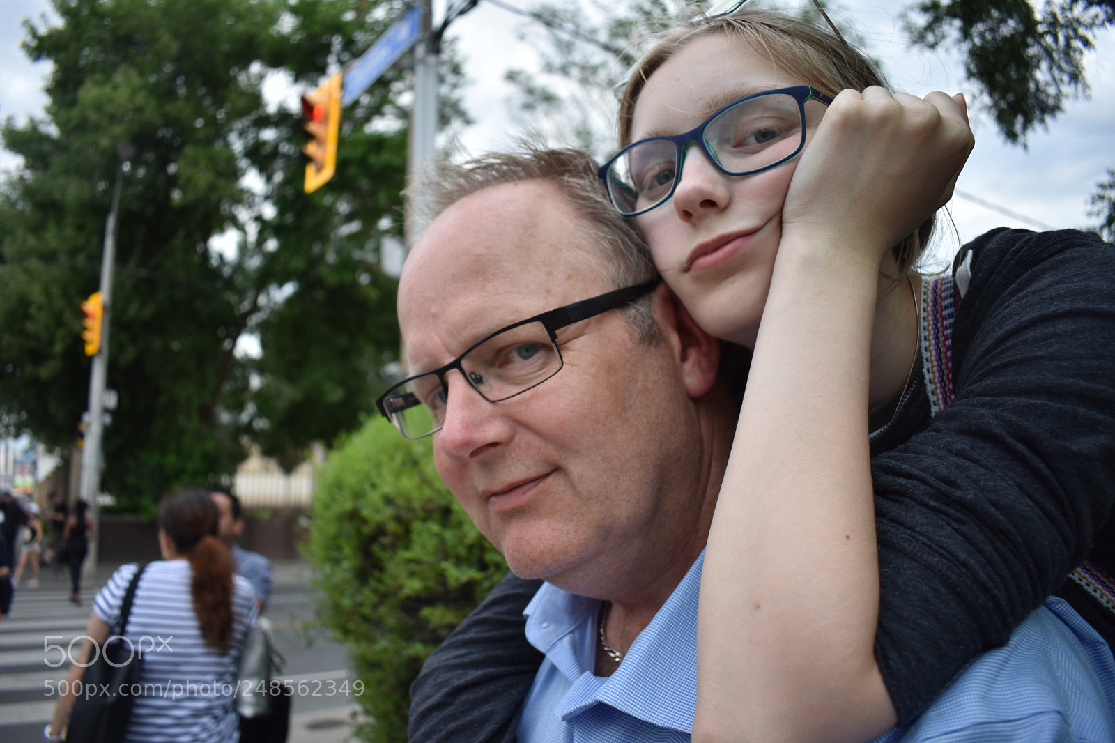 Nikon D3400 sample photo. Piggy back on a photography