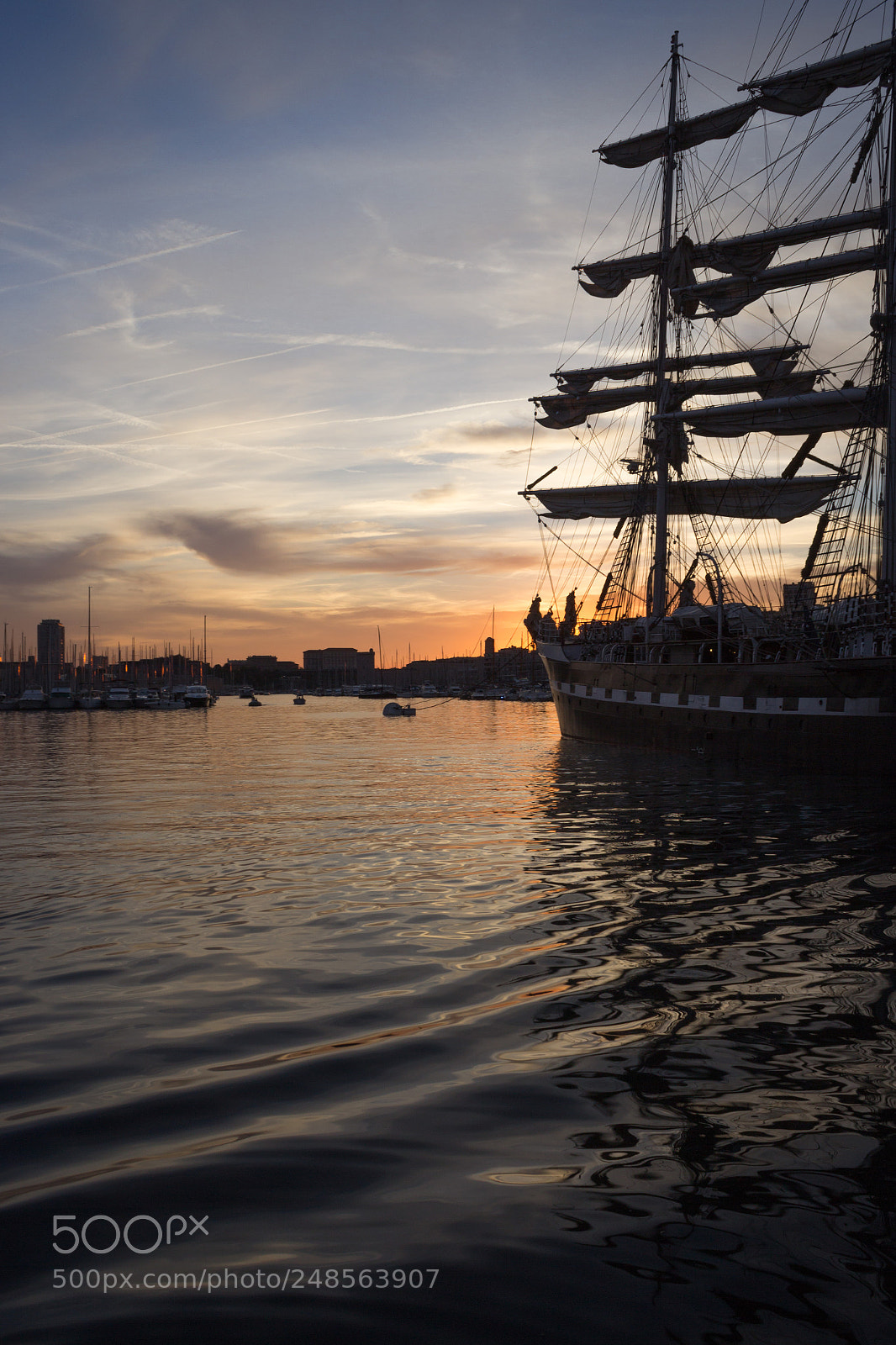 Canon EOS 600D (Rebel EOS T3i / EOS Kiss X5) sample photo. The old port of photography