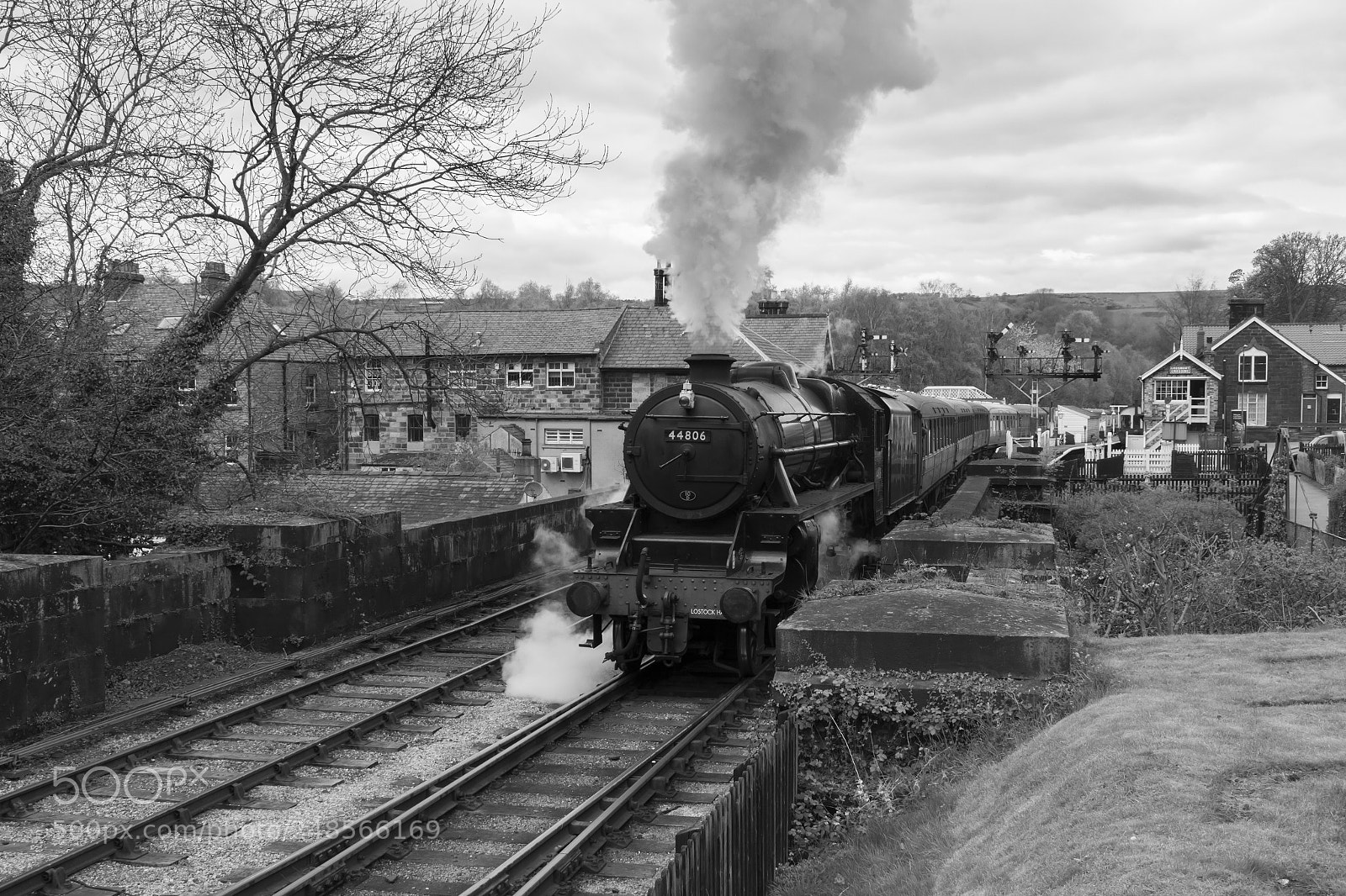 Canon EOS 7D sample photo. Steam train leaving grosmont photography