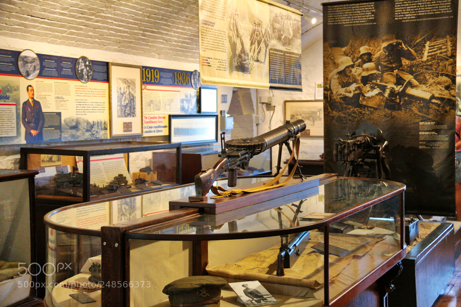 Canon EOS 700D (EOS Rebel T5i / EOS Kiss X7i) sample photo. Halifax citadel military museum photography