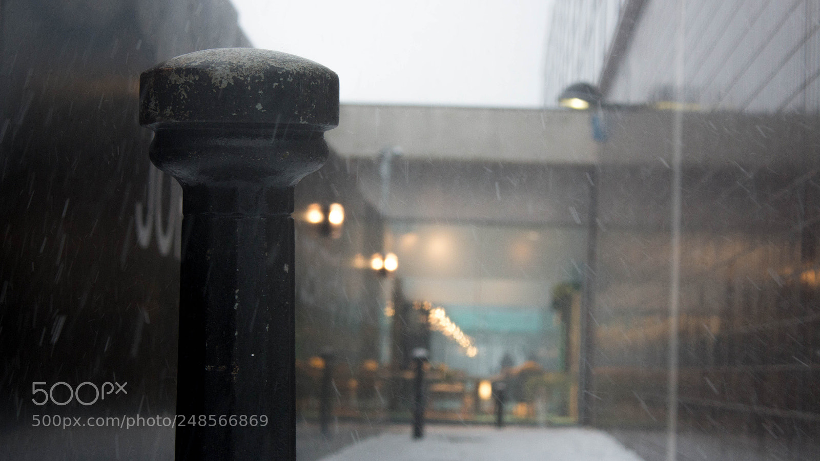 Canon EOS 700D (EOS Rebel T5i / EOS Kiss X7i) sample photo. Street bollard photography