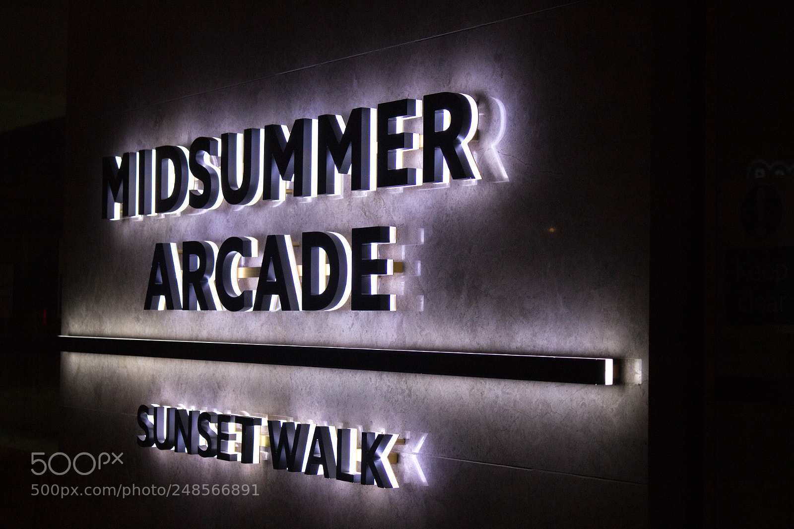 Canon EOS 700D (EOS Rebel T5i / EOS Kiss X7i) sample photo. Midsummer arcade - sunset photography