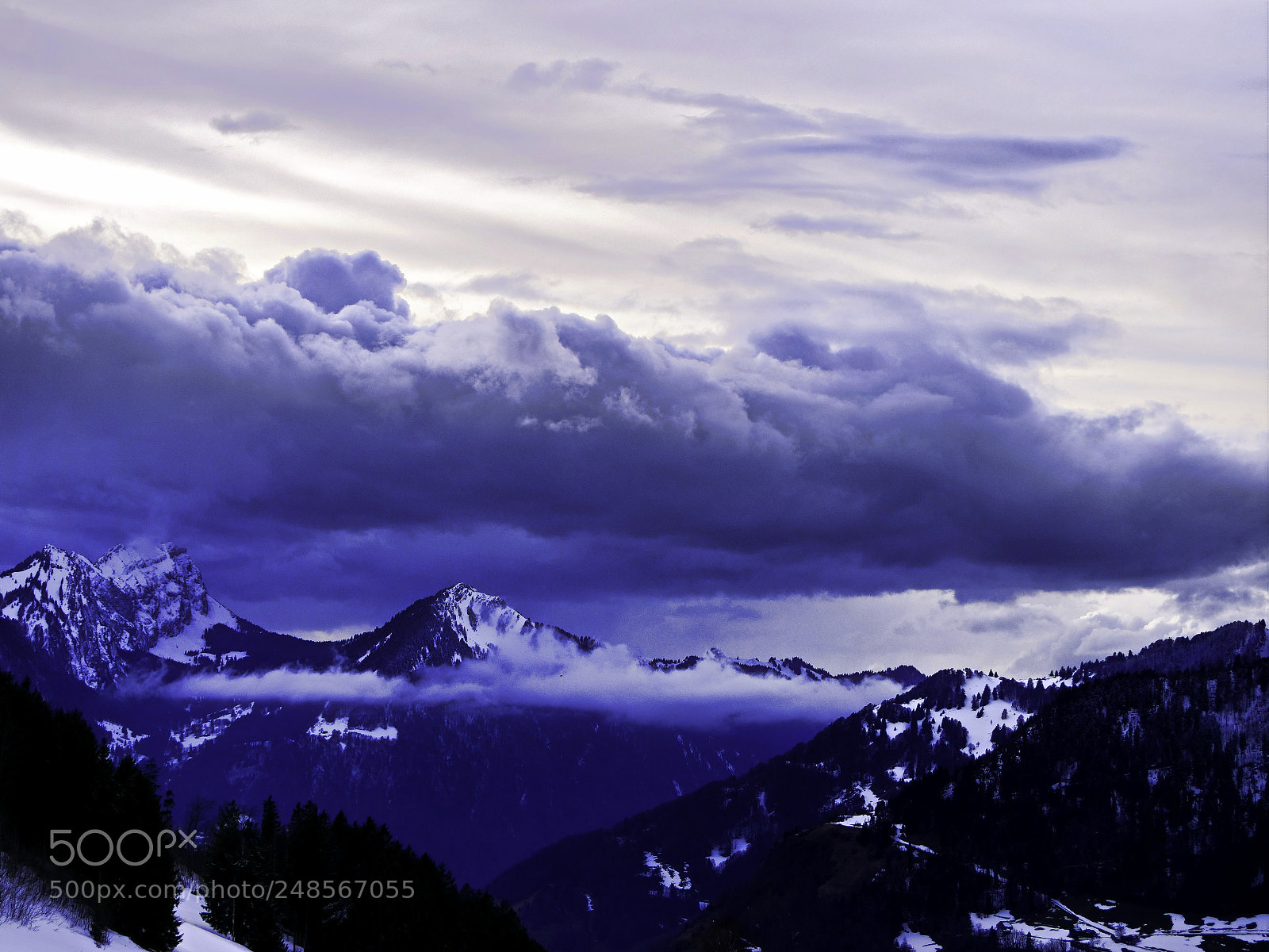 Panasonic Lumix DC-GH5 sample photo. Clouds over walensee photography