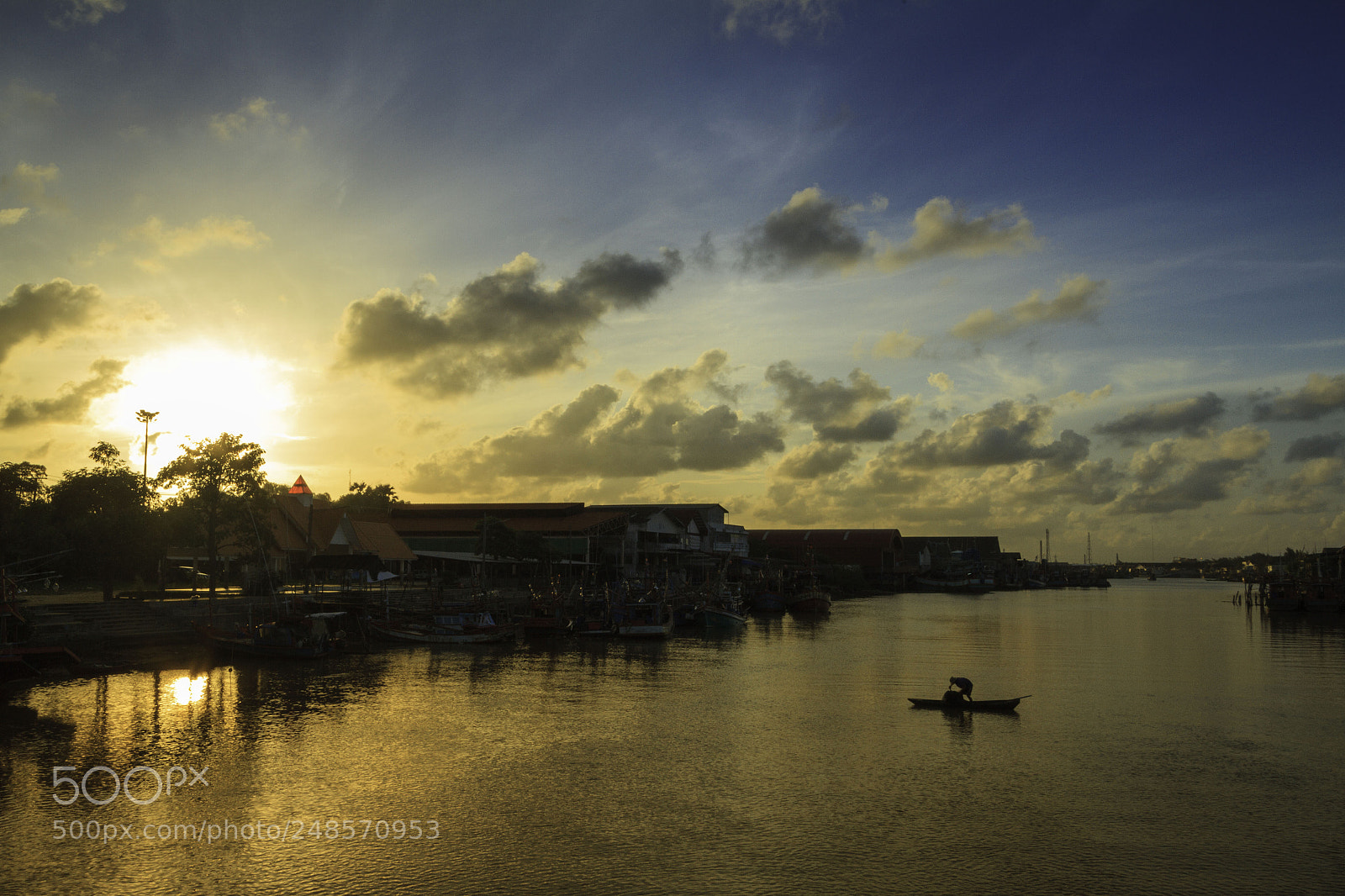 Canon EOS 7D sample photo. The sun in early photography