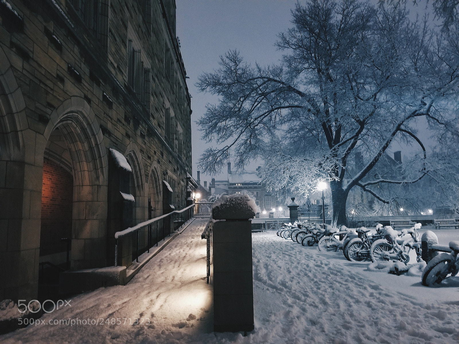 Samsung Galaxy S8+ sample photo. A snowday at yale photography