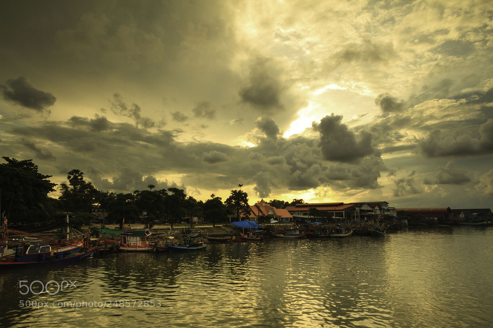 Canon EOS 7D sample photo. Sun in early morning photography
