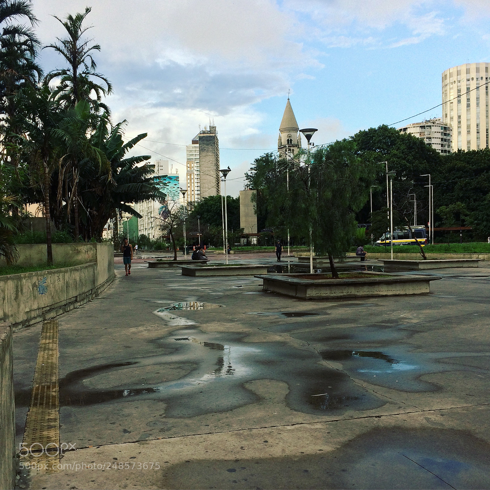 Apple iPhone 5s sample photo. Roosevelt square photography