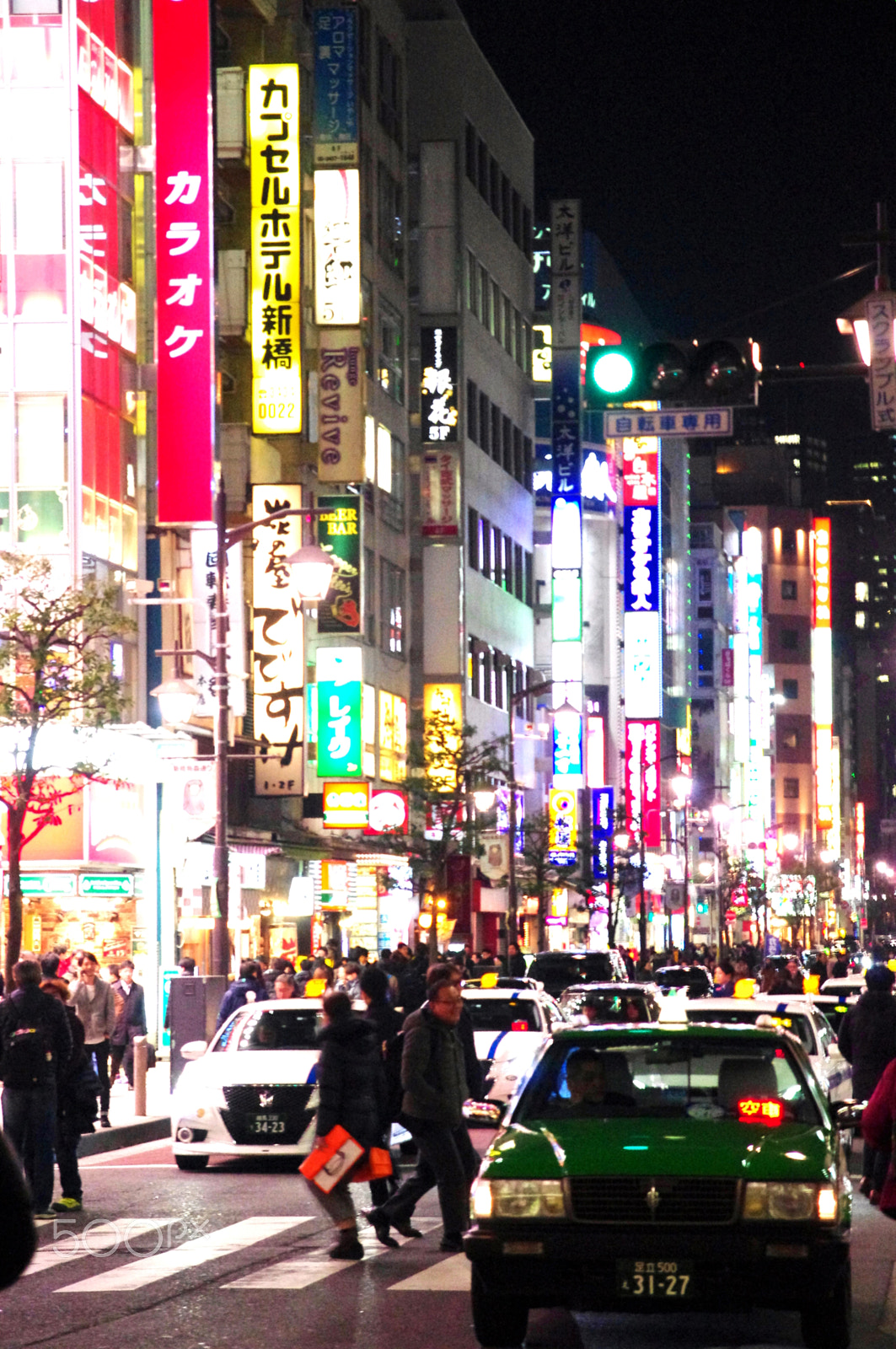 Pentax K-x + Sigma 17-70mm F2.8-4 DC Macro OS HSM sample photo. Tokyo streets photography