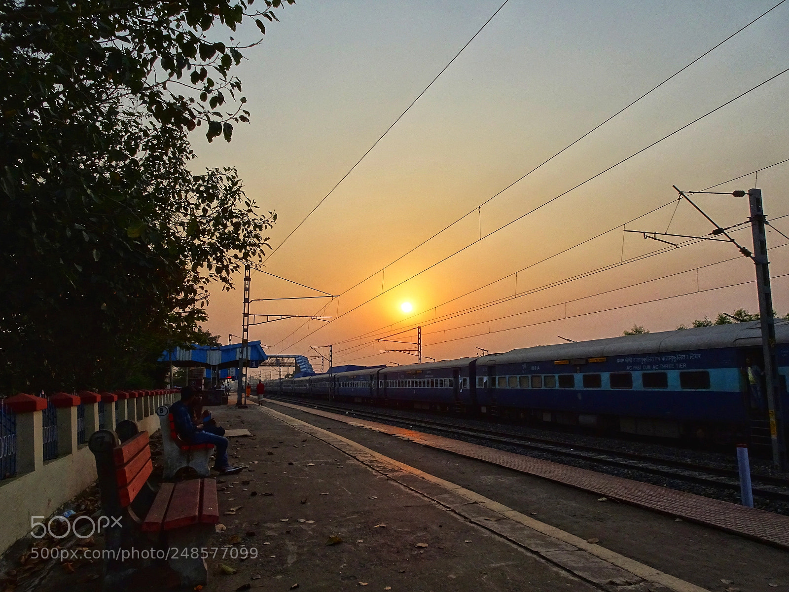 Sony Cyber-shot DSC-HX90V sample photo. Rail station photography