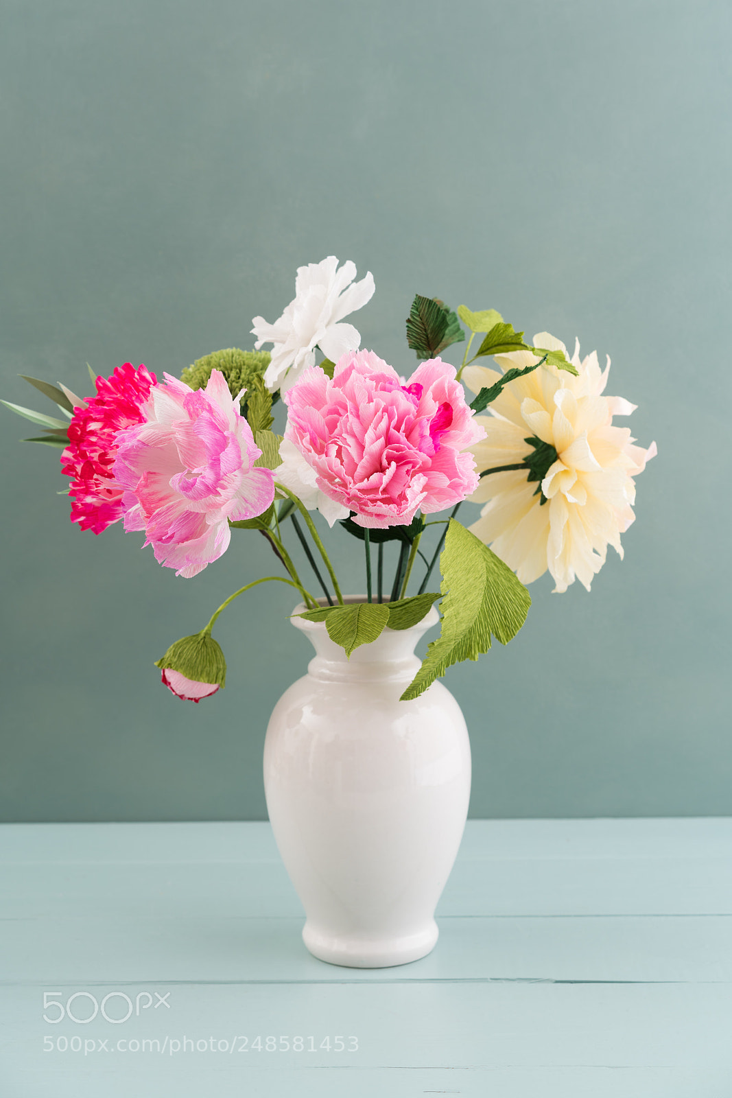 Sony a7R III sample photo. Crepe paper flower bouquet photography