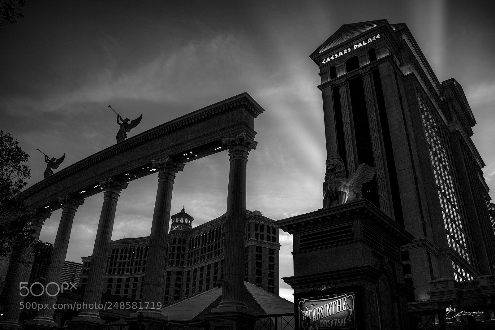 Canon EOS M6 sample photo. Las vegas street sunset photography