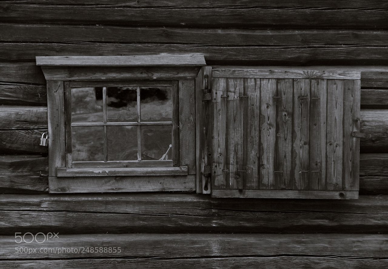 Canon EF-S 18-135mm F3.5-5.6 IS sample photo. WindowⅡ photography