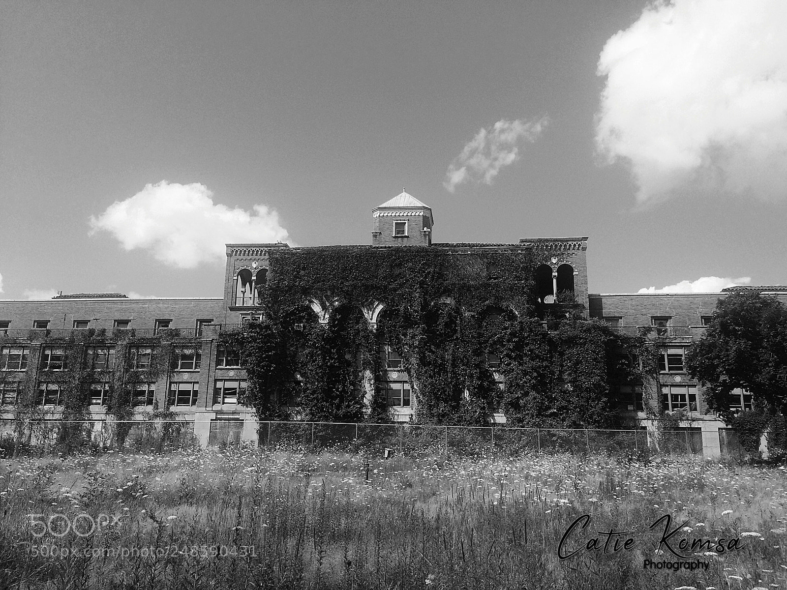 Apple iPhone 5s sample photo. Molly stark hospital back photography