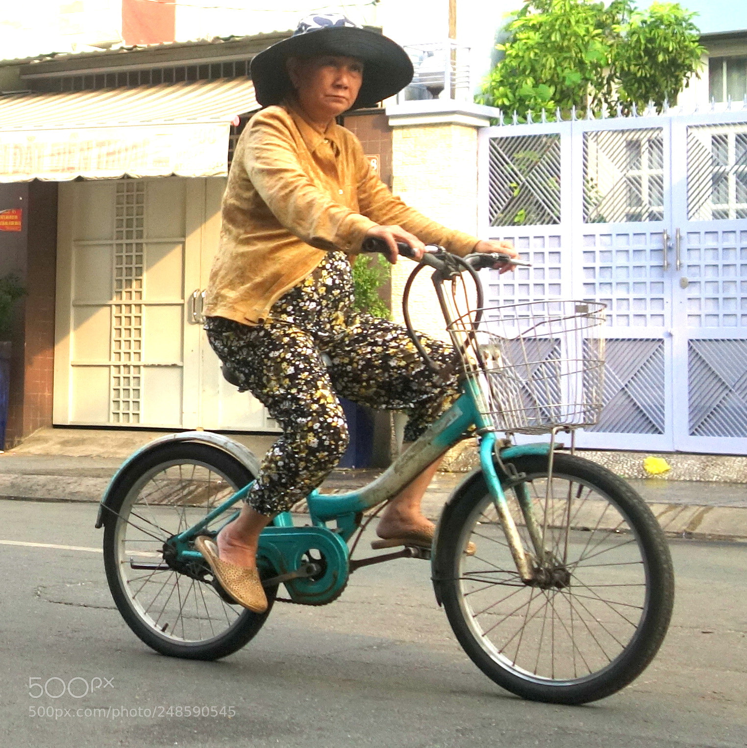 Sony Cyber-shot DSC-RX100 II sample photo. Vn people lot() photography