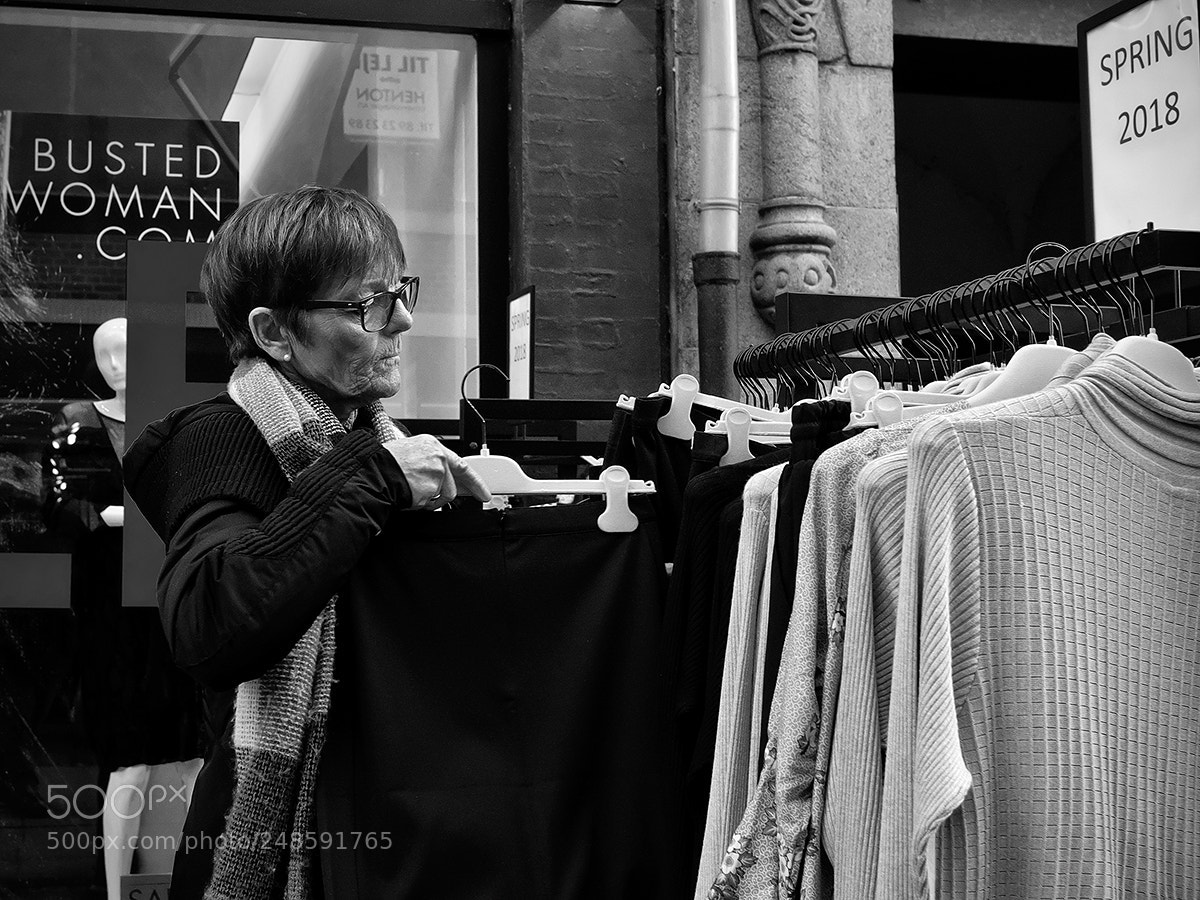 Fujifilm X-Pro2 sample photo. Spring shopping photography