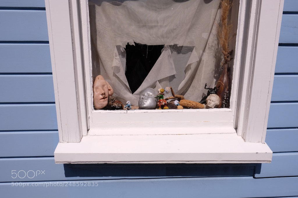 Fujifilm X-T2 sample photo. Torn curtain photography