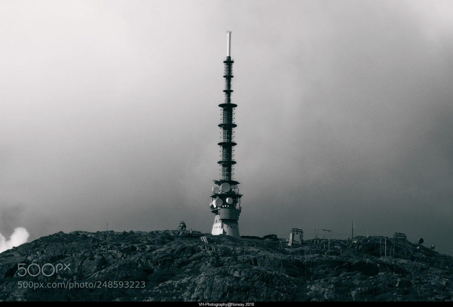 Canon EOS 40D sample photo. The tower. 2 photography