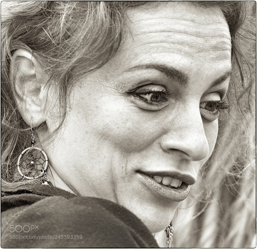 Canon EOS 40D sample photo. ".. Одними цветами ты сегодня не обойдёшься .." photography