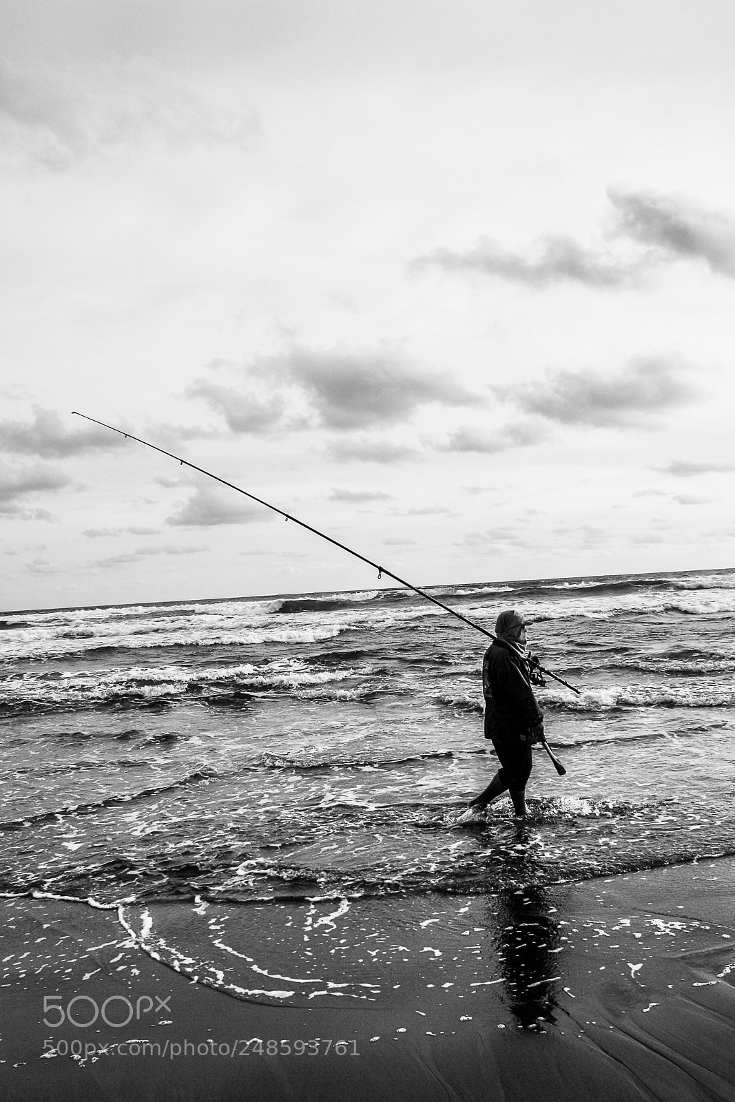 Canon EOS 1000D (EOS Digital Rebel XS / EOS Kiss F) sample photo. Time to fishing photography