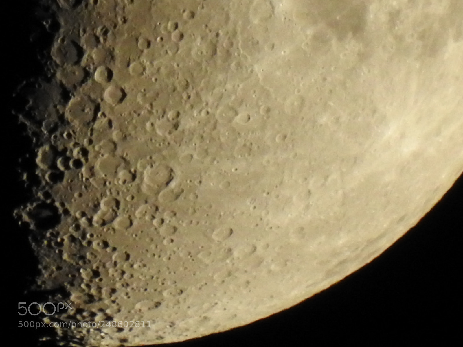 Nikon Coolpix P900 sample photo. Moon closeup photography