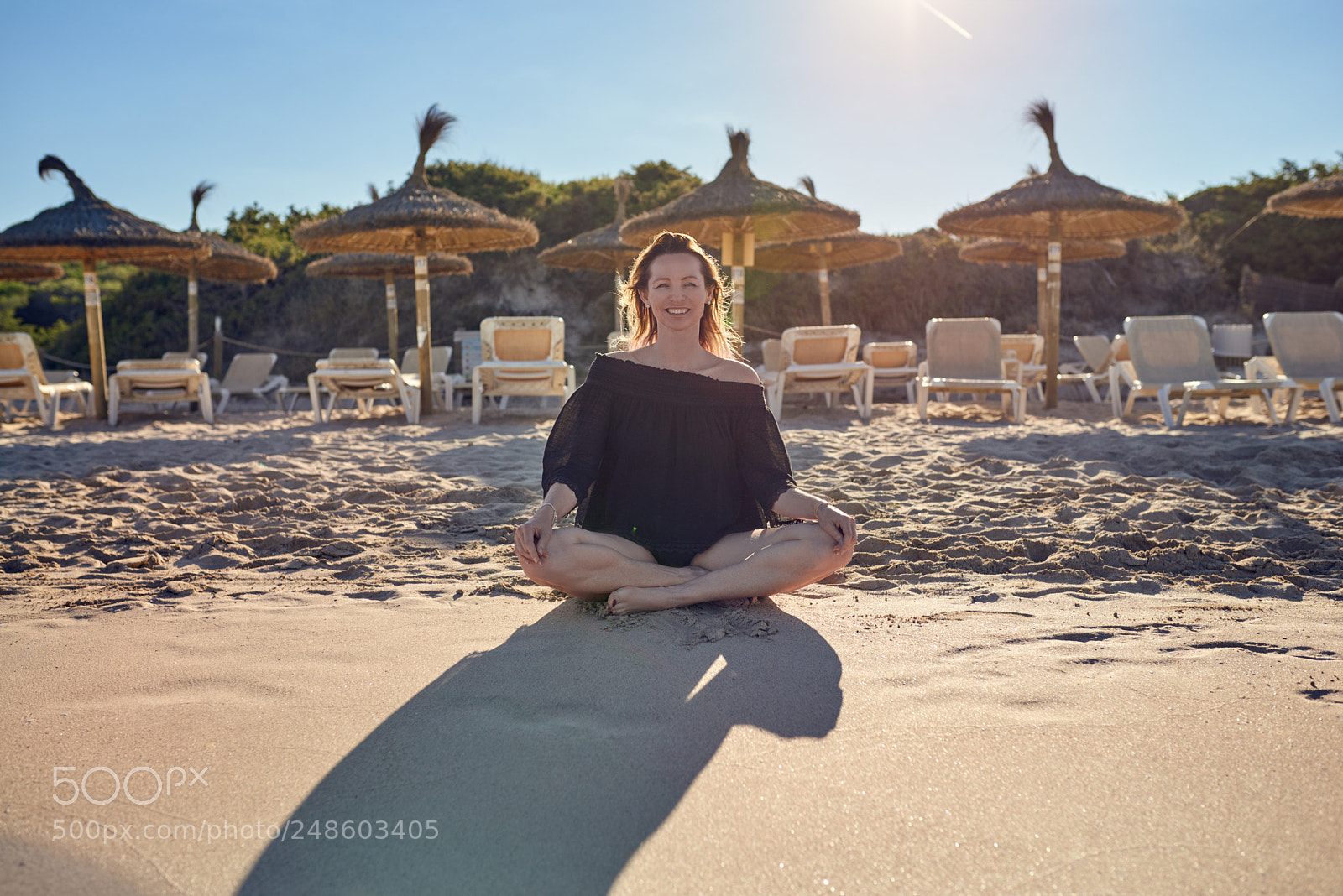 Nikon D800 sample photo. Smiling barefoot woman sitting photography