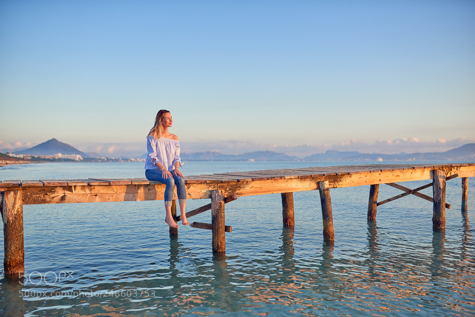Nikon D800 sample photo. Barefoot woman sitting on photography