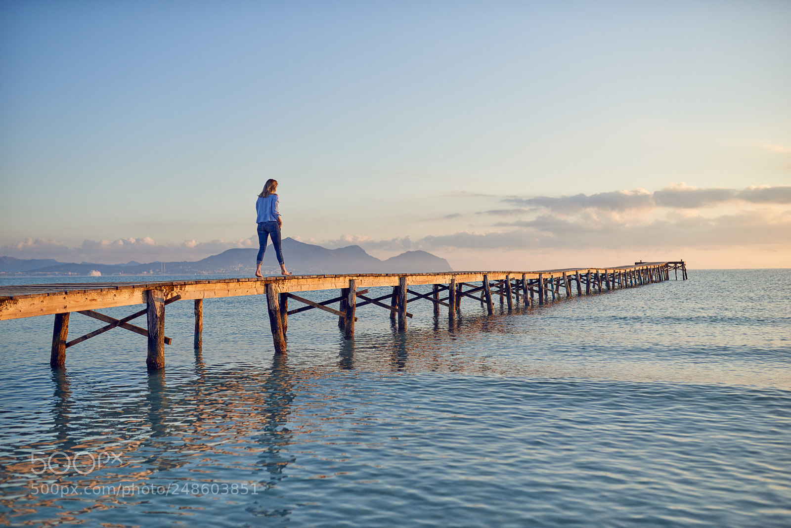Nikon D800 sample photo. Woman walking along a photography