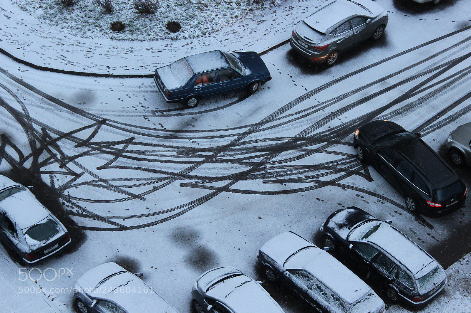 Canon EOS 600D (Rebel EOS T3i / EOS Kiss X5) sample photo. Snow photography