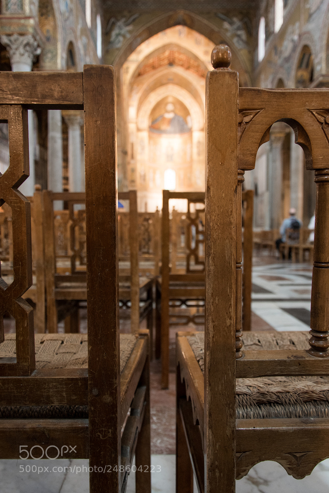 Nikon D7500 sample photo. Zwischen st hlen between photography