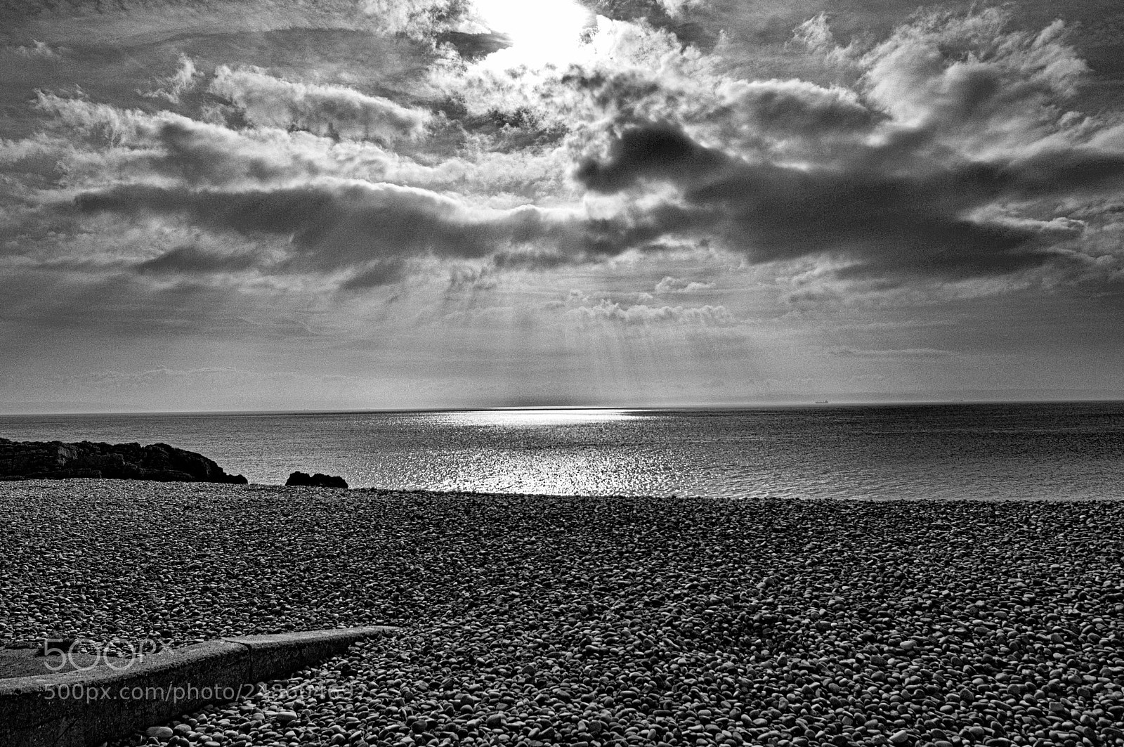 Nikon D3200 sample photo. Sun rays and sea photography