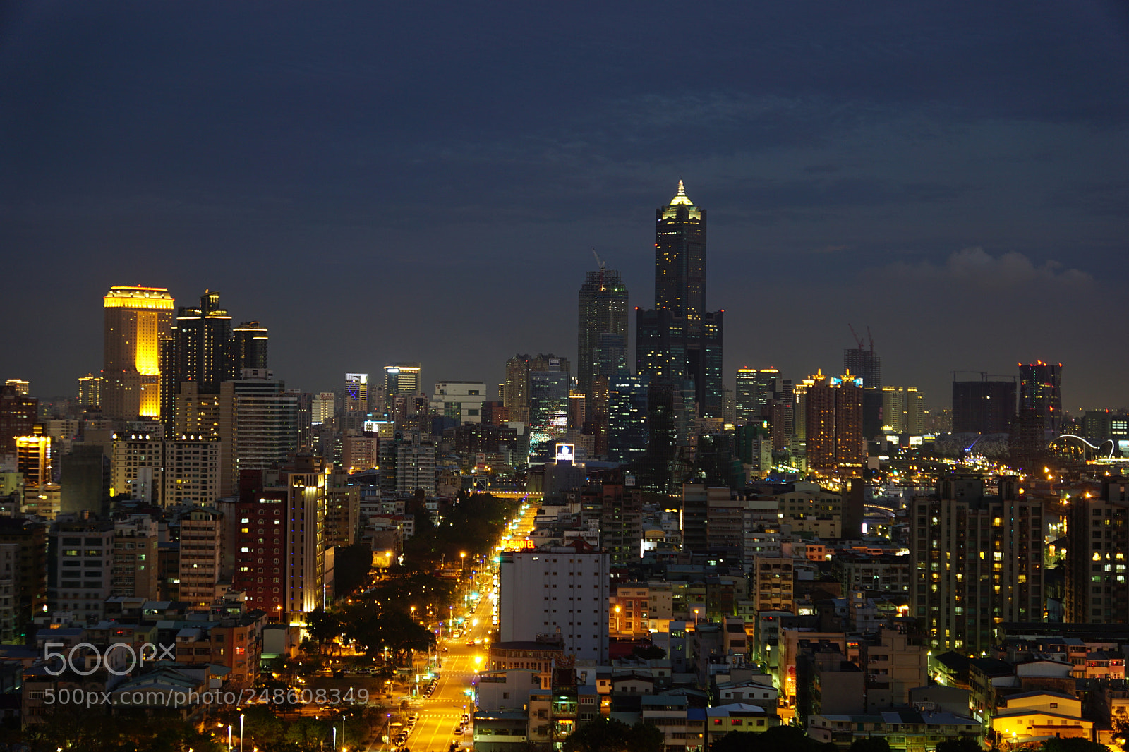 Sony DT 16-50mm F2.8 SSM sample photo. Blue city hour photography