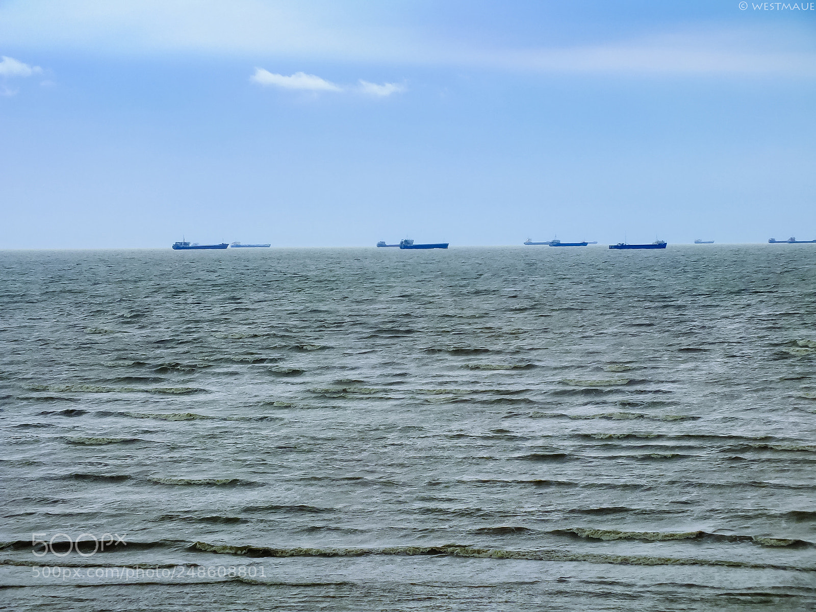 FujiFilm FinePix HS20 EXR (FinePix HS22 EXR) sample photo. On the horizon photography