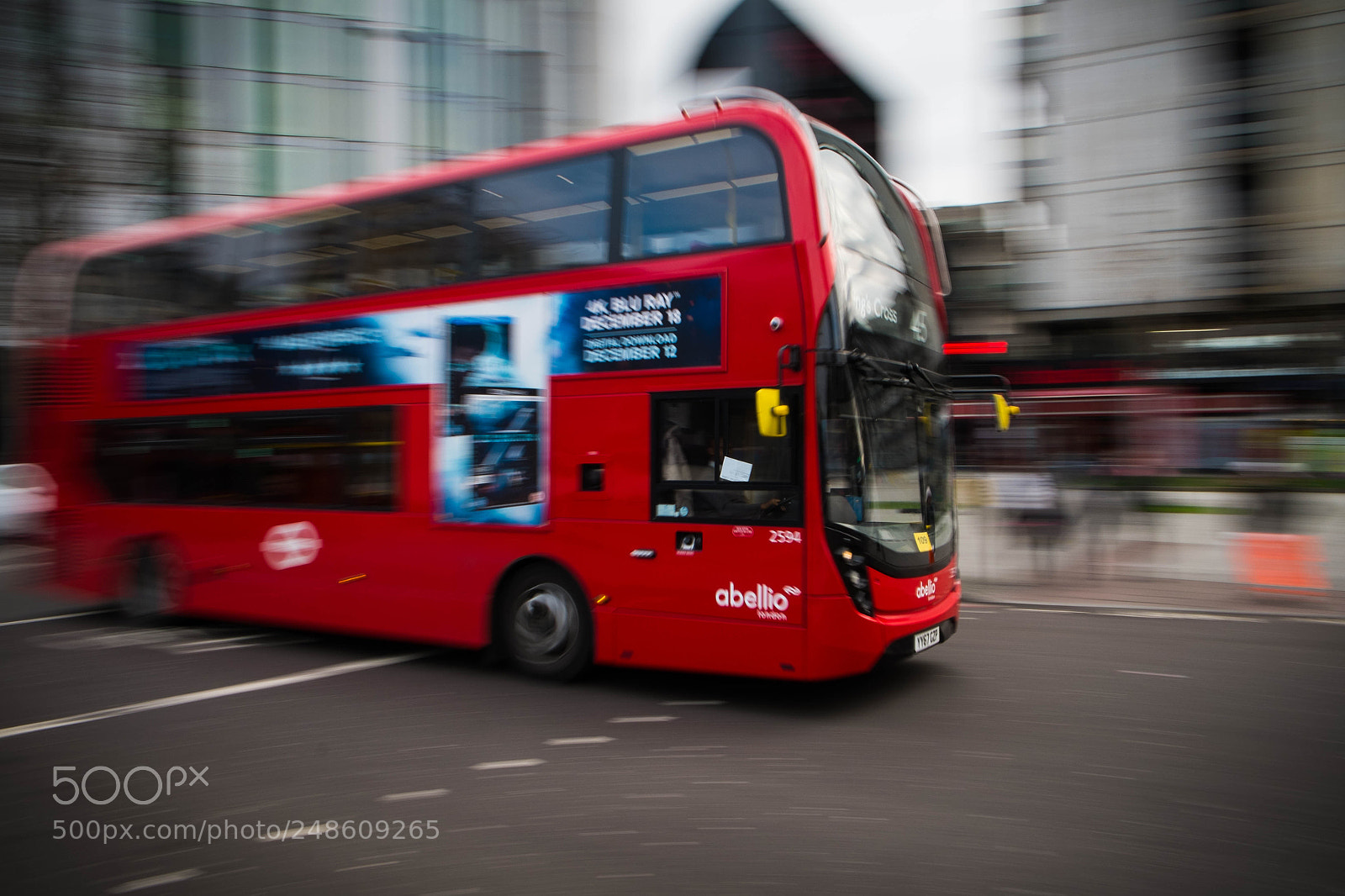 Fujifilm X-E1 sample photo. London bus photography