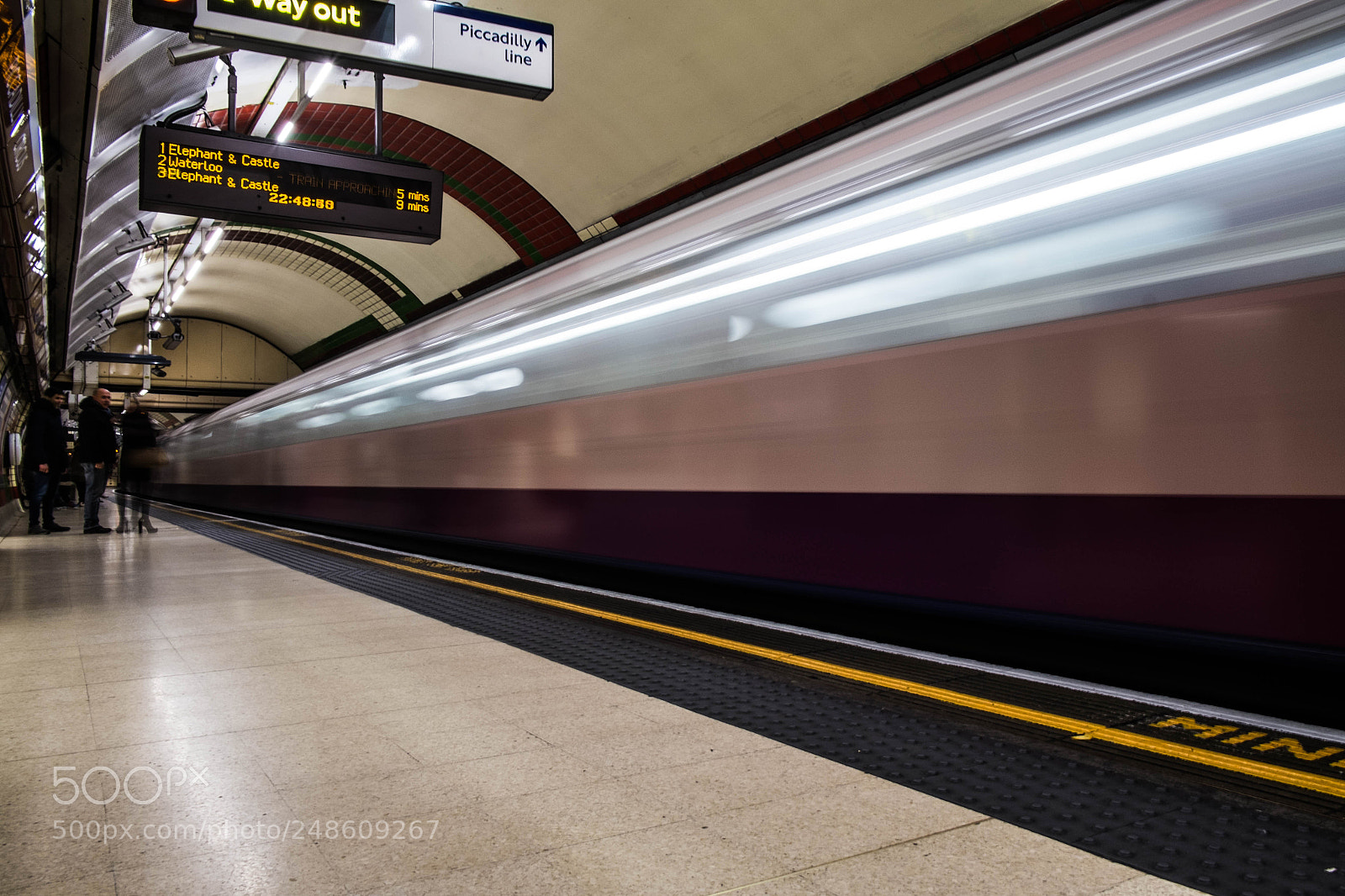 Fujifilm X-E1 sample photo. London tube photography