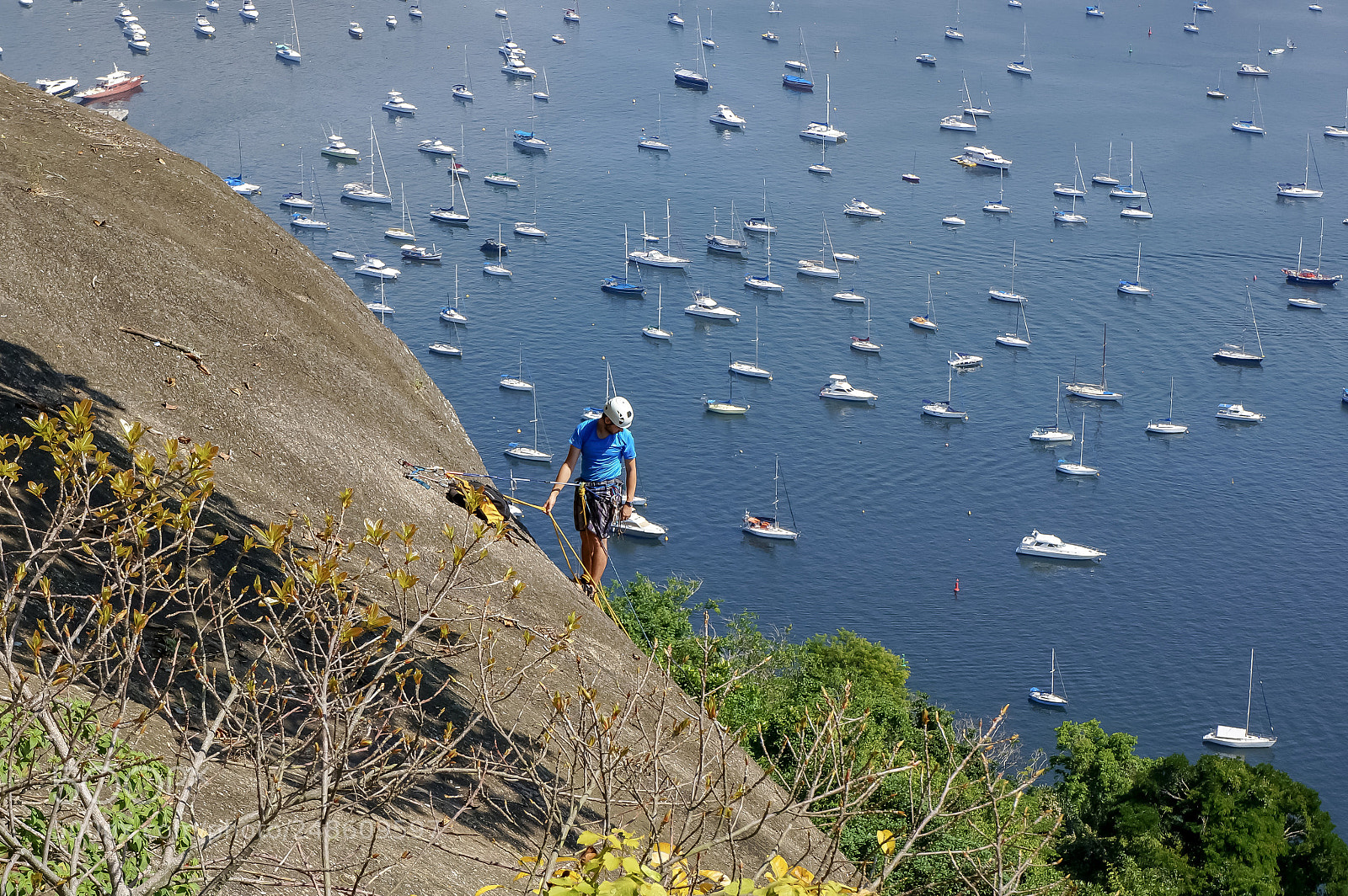 Sony Alpha NEX-5R sample photo. Climber photography